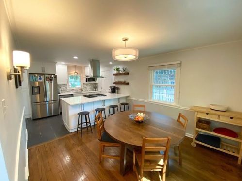 770 Fruithurst Dr, Pittsburgh, PA 15228-2580