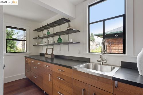 2747 Fulton St, Berkeley CA 94705-1031 exterior