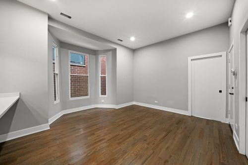 1933 Ohio St, Chicago IL 60624-1047 exterior