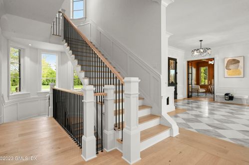 32 Meadowcroft Ln, Greenwich CT 06830-3823 exterior