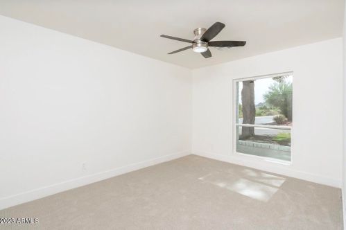 2316 Desert Cove Ave, Phoenix AZ  85028-2411 exterior