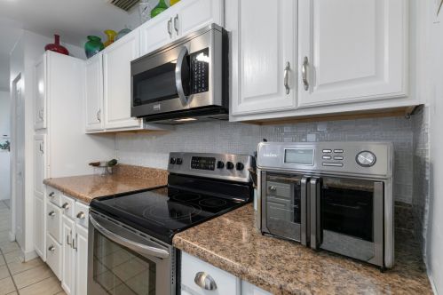 2193 Shelter Dr, Fort Pierce FL 34952-4849 exterior