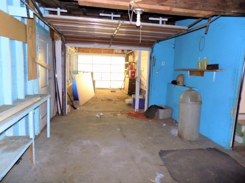 1031 James Ave, Meskegon MI 49442-2135 exterior