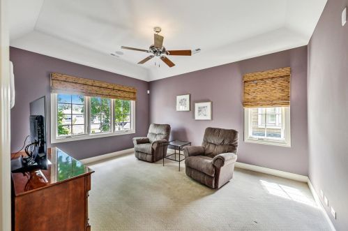 329 Kenmore Ave, Elmhurst IL 60126-3517 exterior