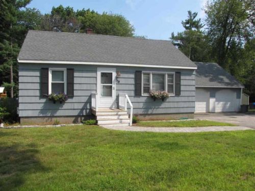 74 Forrest St, Plaistow, NH 03865-2609