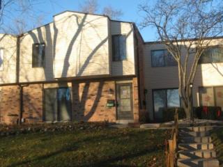 8717 72nd St, Milwaukee, WI 53223-2703