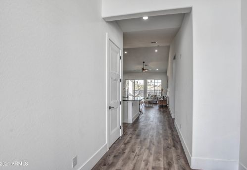 6434 12 St, Phoenix AZ 85086-4804 exterior