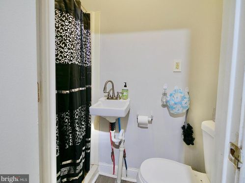 928 Forrester Ave, Darby PA 19023-1612 exterior