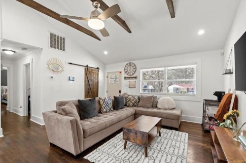 2930 Eleanor Ter, Atlanta GA  30318-6014 exterior