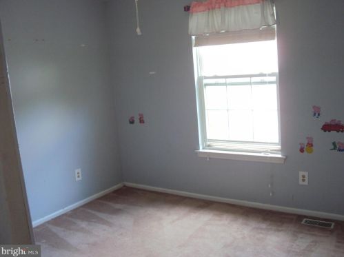 3010 Gladwyn Ave, Camden NJ 08109-3412 exterior