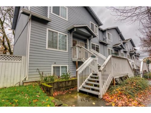 6621 Columbia Way, Portland OR  97203-1876 exterior