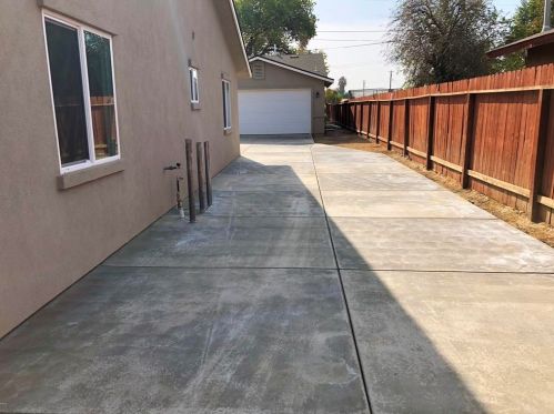 919 Southgate Dr, Bakersfield CA 93304-5150 exterior