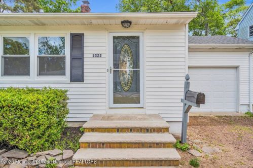 1322 River Ave, Point Pleasant Beach NJ 08742-4331 exterior