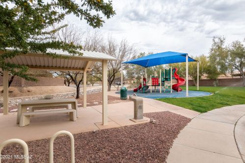 9558 Marsh Wren Pl, Tucson AZ 85742-8455 exterior