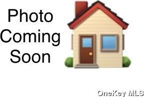 31 Simon St, Babylon NY  11702-2359 exterior