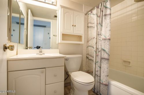 844 Cochise Dr, Phoenix AZ 85021-2151 exterior