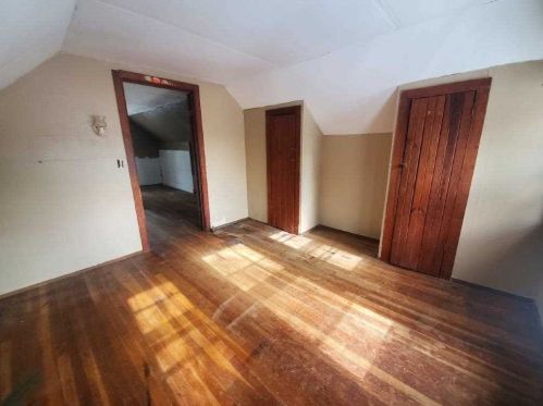 5 Pilgrim Ter, Poughkeepsie, NY 12601-1027