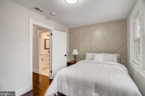 2911 17th St, Washington DC  20018-1825 exterior