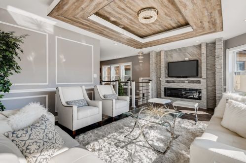 8521 Dante Ave, Chicago, IL 60619-6513