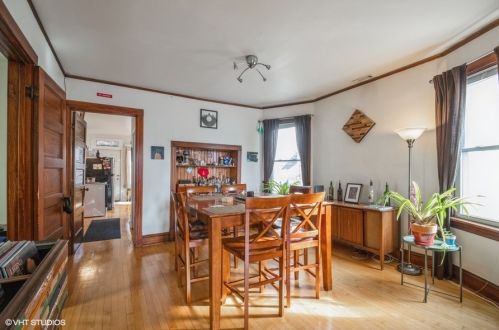 2941 Whipple St, Chicago IL 60655-2304 exterior