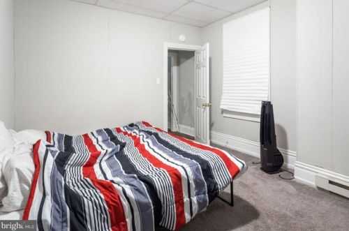 128 High St, Hanover PA 17331-3922 exterior