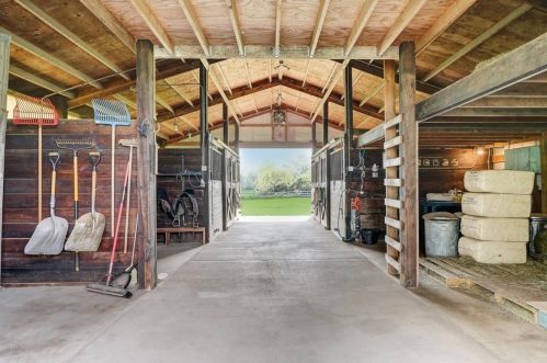 1702 Rose Farm Rd, Bull Valley IL 60098-9564 exterior