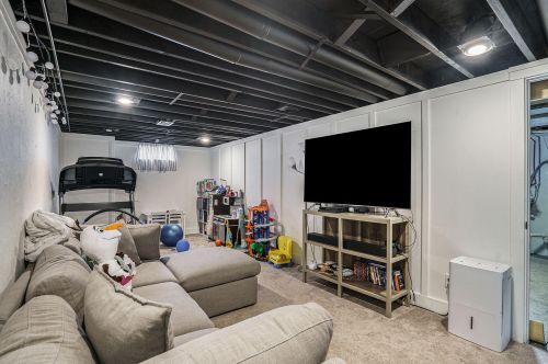 1122 Highgate Rd, Kalamazoo MI  49006-2774 exterior