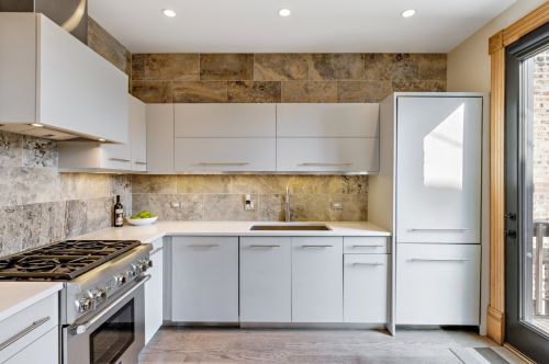 903 Loomis St, Chicago IL 60827-6103 exterior