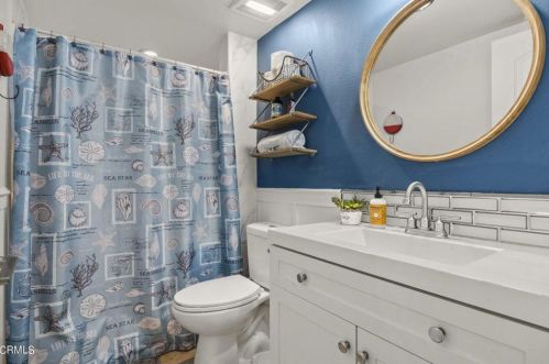 1950 Sutter Pl, Oxnard CA  93033-5633 exterior