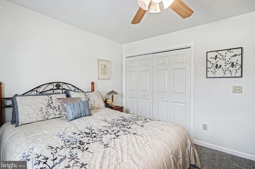 409 Chapelwood Dr, Hanover PA  17331-5232 exterior