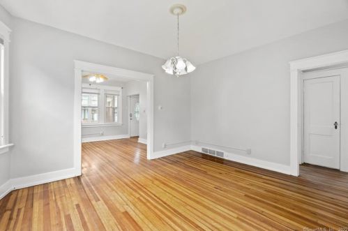 46 10th St, Derby CT 06418-1224 exterior