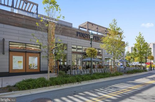 1904 Lewis Ave, Rockville MD 20851-2330 exterior