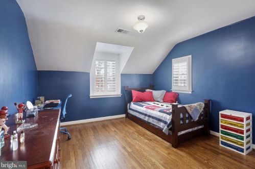 804 Enderby Dr, Alexandria VA 22302-2224 exterior