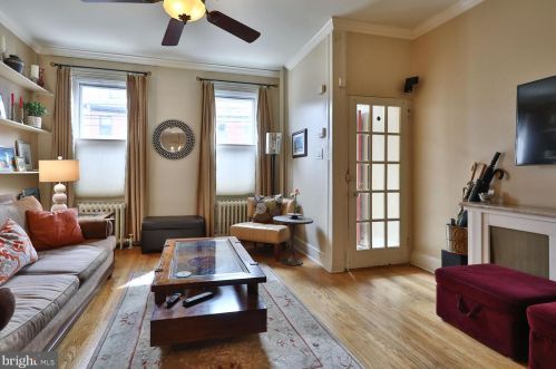 2237 Bainbridge St, Philadelphia PA 19147-2313 exterior