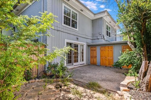 6105 Bullard Dr, Austin TX  78757-4454 exterior