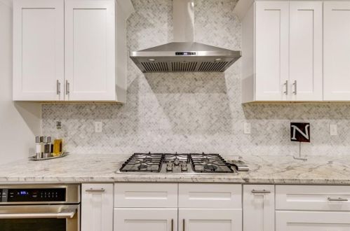 2884 Cravey Dr, Atlanta GA  30345-1420 exterior