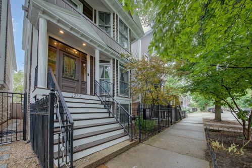 3237 Hoyne Ave, Chicago, IL 60618-6327