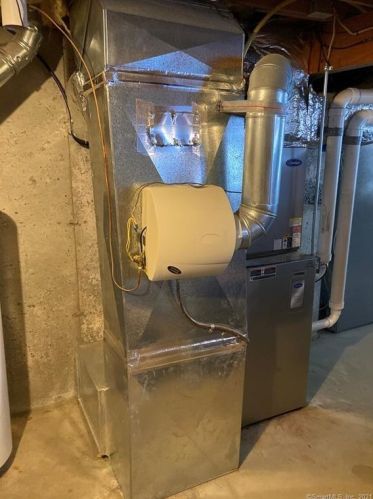 425 Hillandale Blvd, Torrington CT 06790-2665 exterior