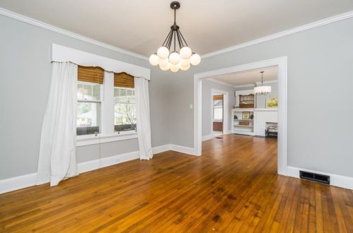 1831 Lyle Ave, Atlanta GA  30337-1204 exterior