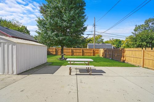 211 Park Rd, Joliet IL 60433-1432 exterior