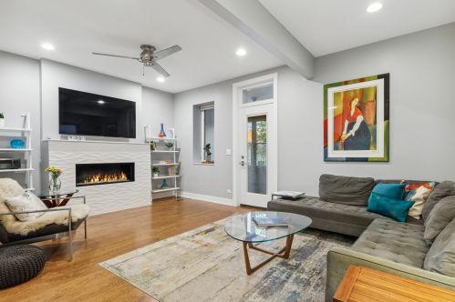 2037 Sawyer Ave, Chicago IL 60647-2703 exterior