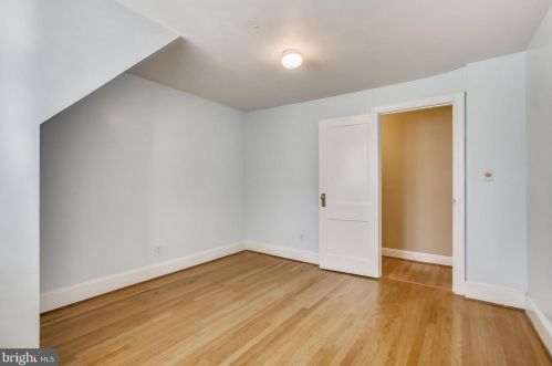 311 Kentucky Ave, Alexandria VA 22305 exterior