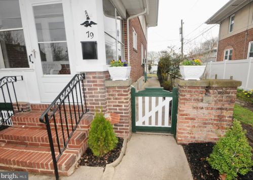 79 Main St, Roebling, NJ 08554-1221