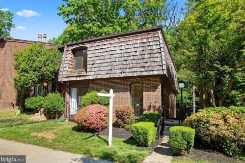 8033 Inverness Ridge Rd, Rockville, MD 20854-4012