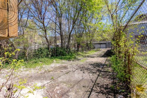 5835 Wabash Ave, Chicago IL 60637-2124 exterior