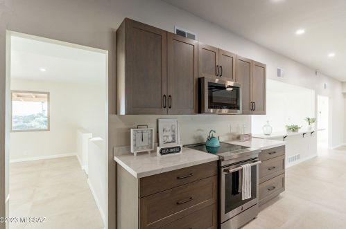 5862 Camino Arenosa, Tucson AZ  85718-4650 exterior