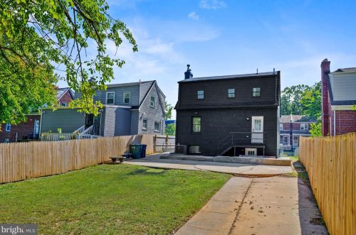 5020 Hanna Pl, Washington DC  20019-5818 exterior