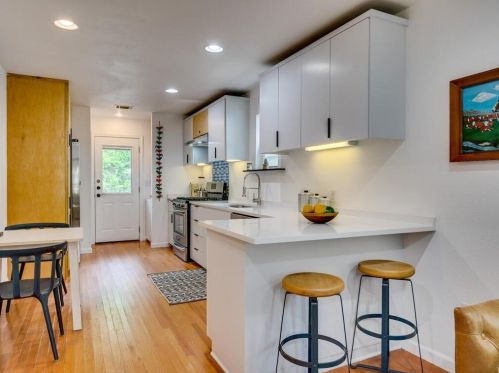 62 Comal St, Austin, TX 78702-5343