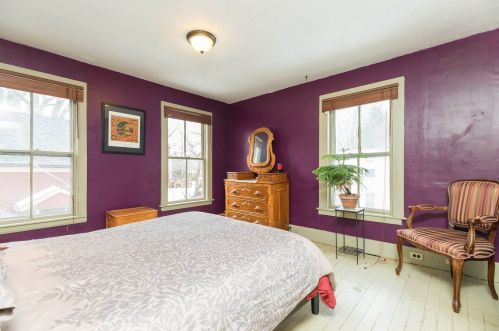 23 Hl St, Dover NH 03820-3111 exterior