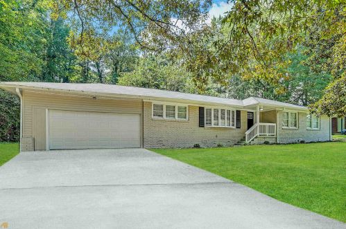 2228 Headland Dr, Atlanta GA  30344-2139 exterior